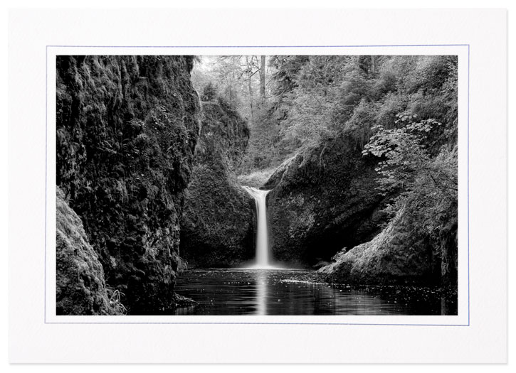 Punch Bowl Falls, Oregon