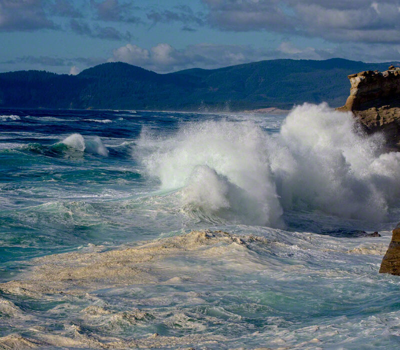 Waves at Cape Kiwanda