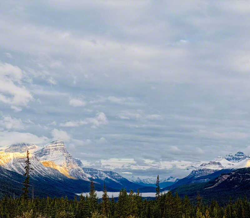 Morning Light Over Mistaya Lake, Banff Natl Park, Canada